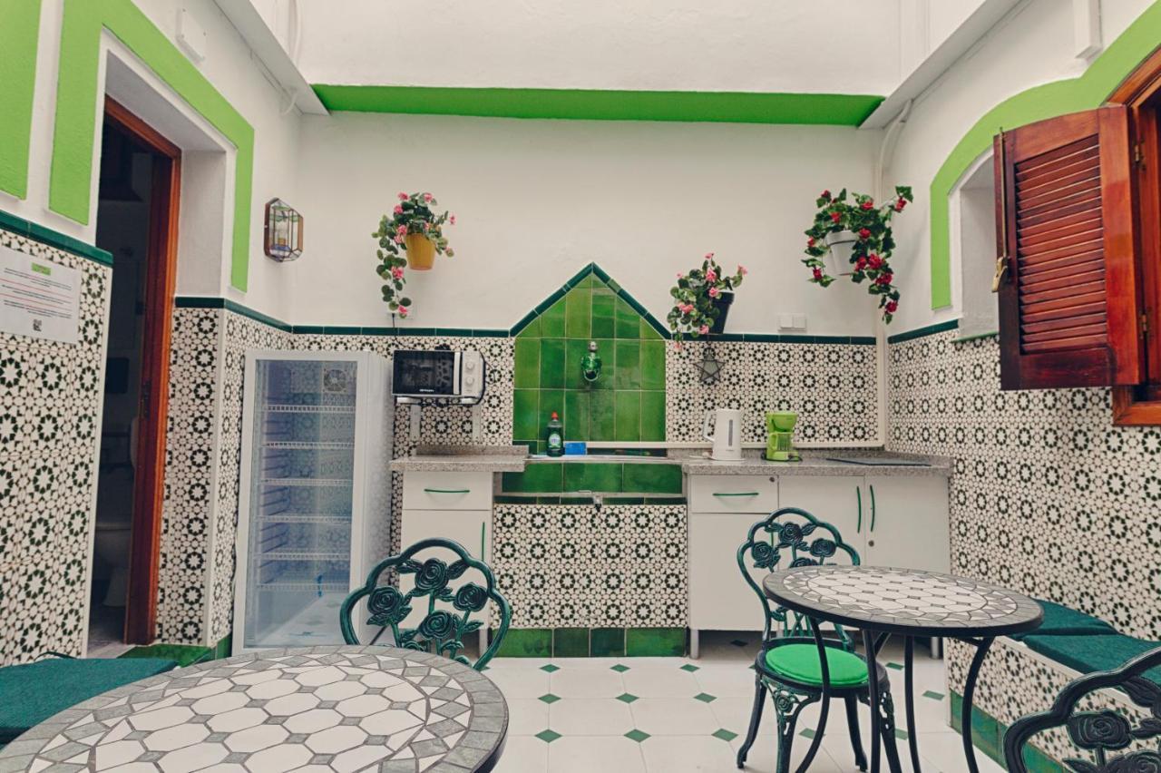 Hostal Charming Nerja
